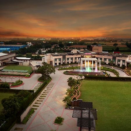 City Park Resort Bahadurgarh Bagian luar foto