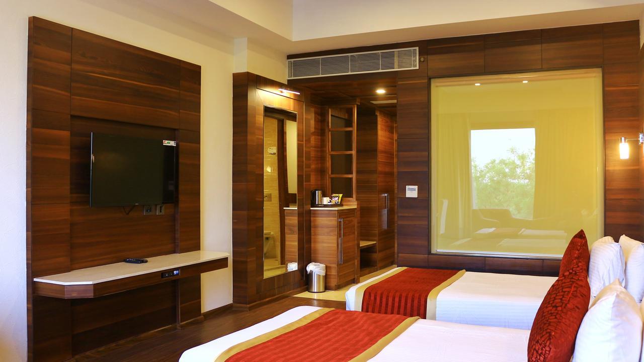 City Park Resort Bahadurgarh Bagian luar foto
