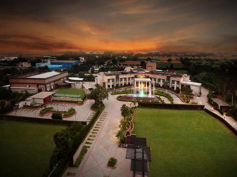 City Park Resort Bahadurgarh Bagian luar foto